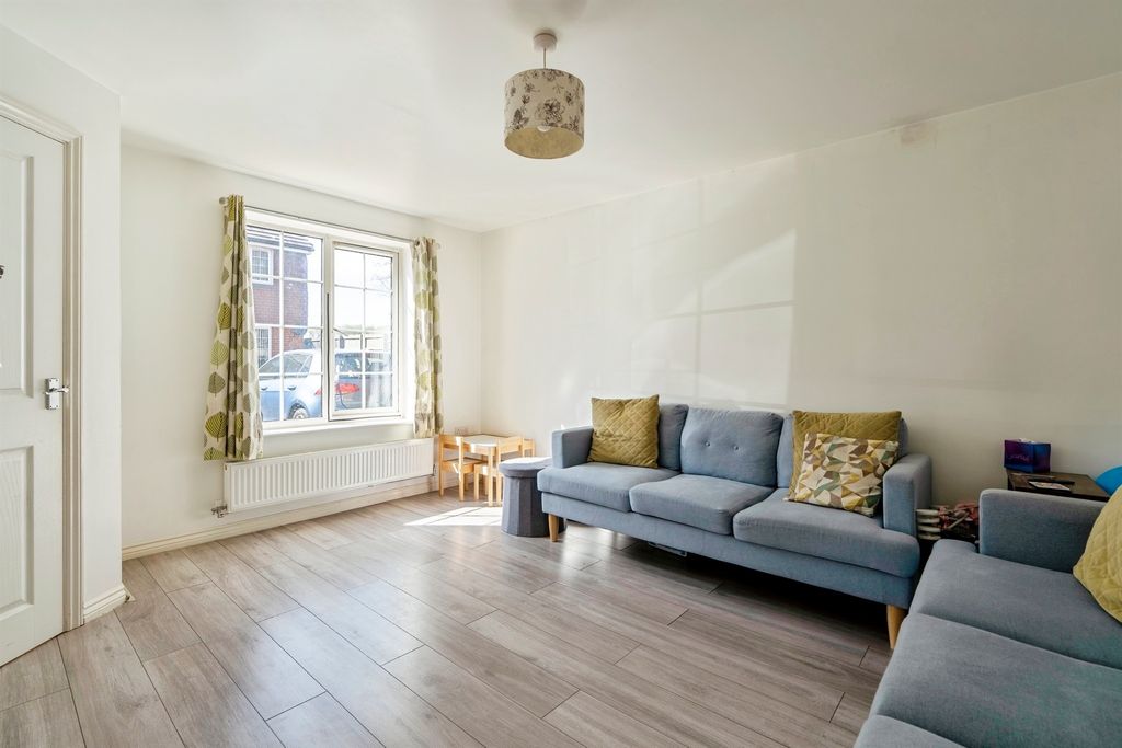 Property photo 2 of 15