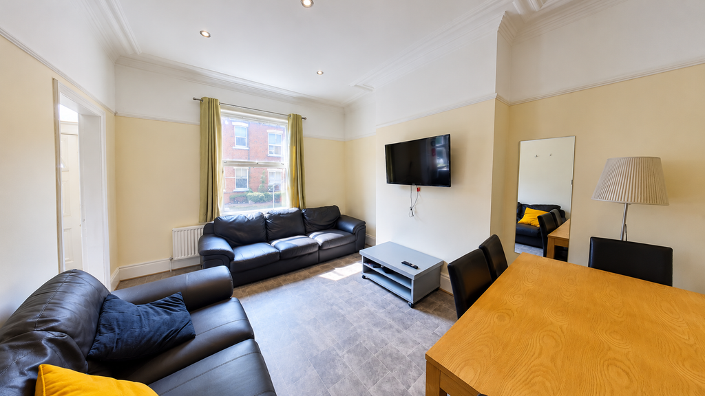 Property photo 1 of 13 Bright Neutral Living And Dining Room