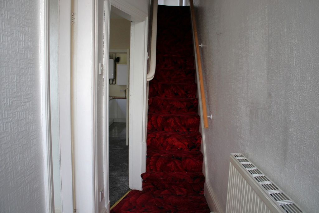 Property photo 2 of 12 Hall