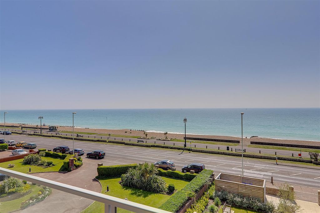 Property photo 2 of 38 Img_4017-Img_4019.Jpg