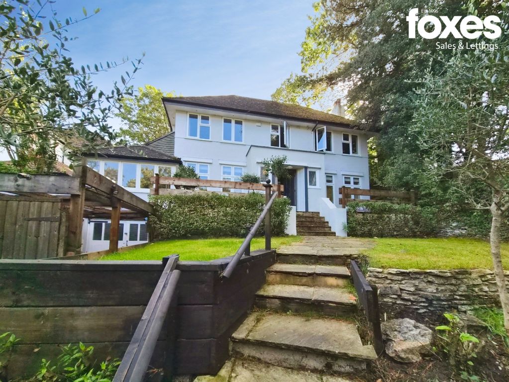 Property photo 1 of 46 5541360