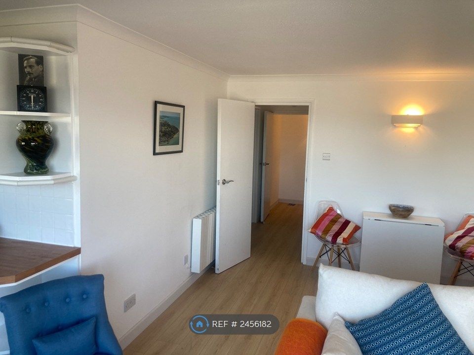 Property photo 3 of 35