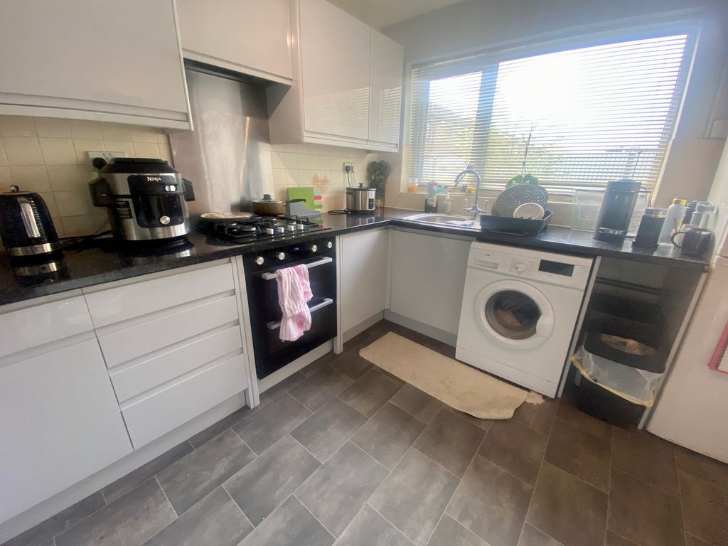 Property photo 3 of 8 Image