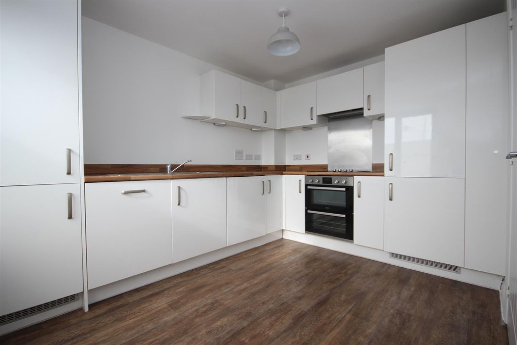 Property photo 2 of 15 Kitchen.Jpg