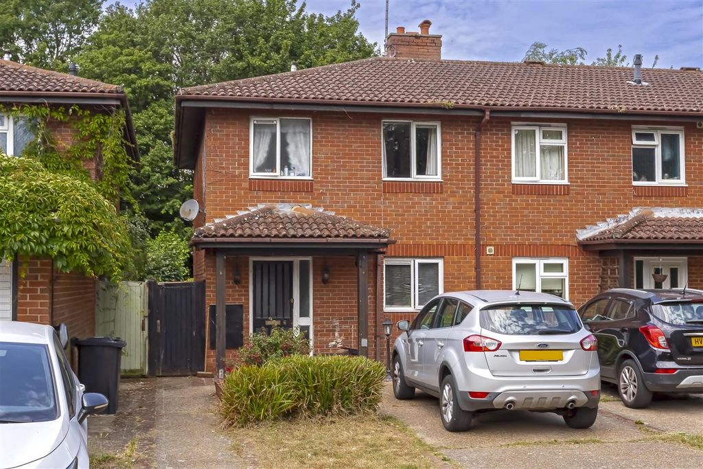 Property photo 1 of 13 Ashburnham_13.Jpg