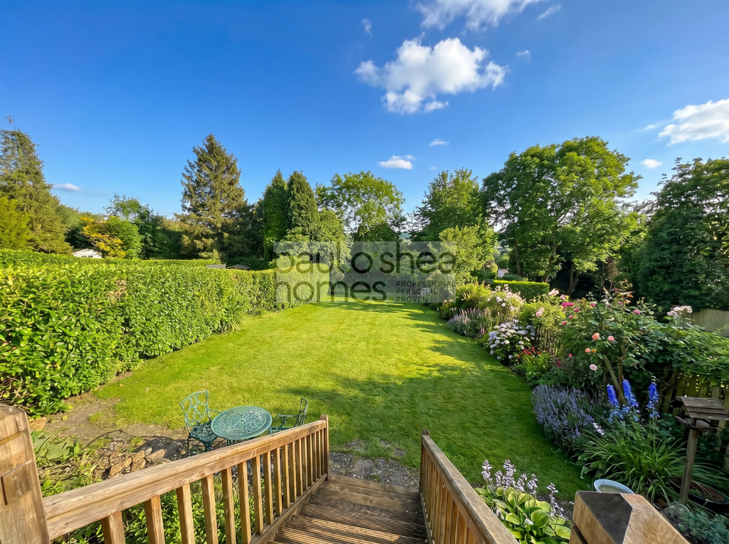 Property photo 1 of 16 Garden_Rear_Summer