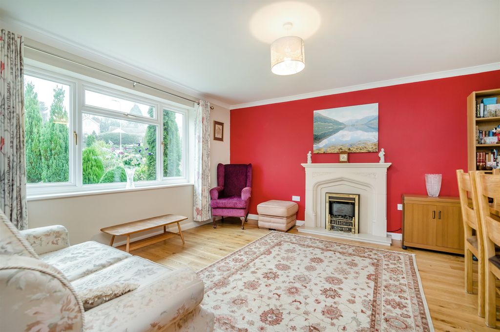 Property photo 3 of 23