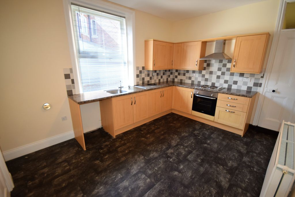 Property photo 3 of 7 Kitchen