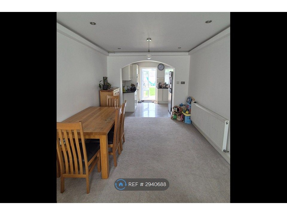 Property photo 3 of 12 Living Room
