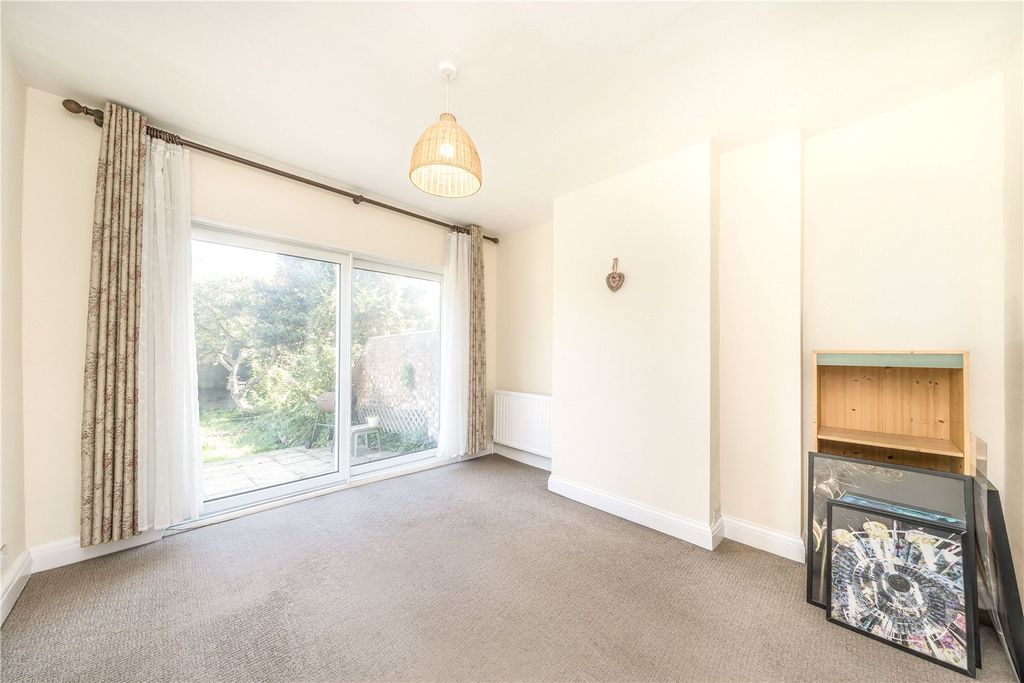 Property photo 3 of 9 Picture No. 10