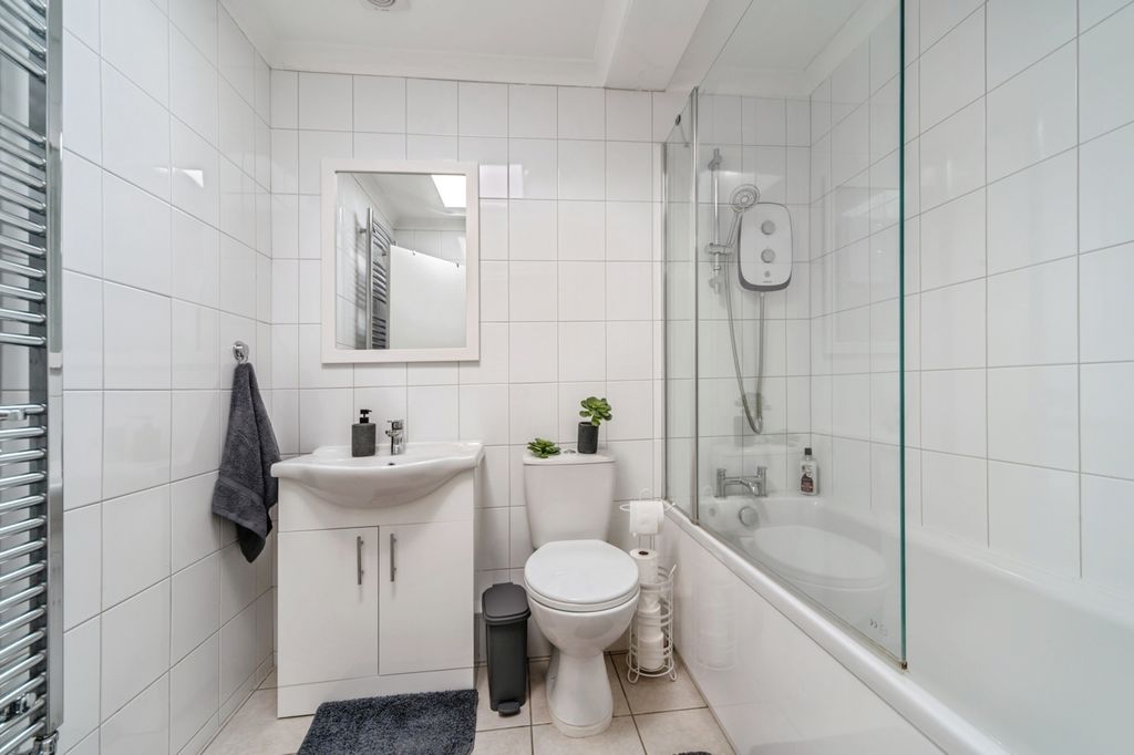 Property photo 3 of 9 Pbox-Img.Jpg