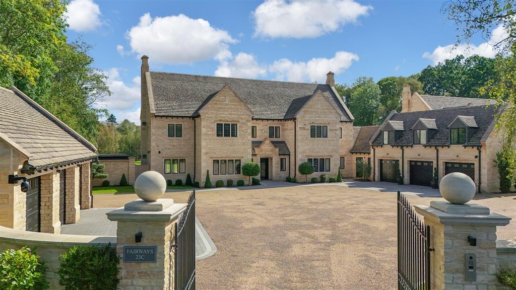 Property photo 1 of 51