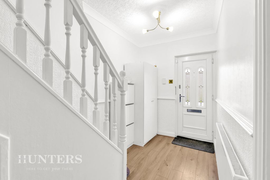 Property photo 3 of 35 Hallway