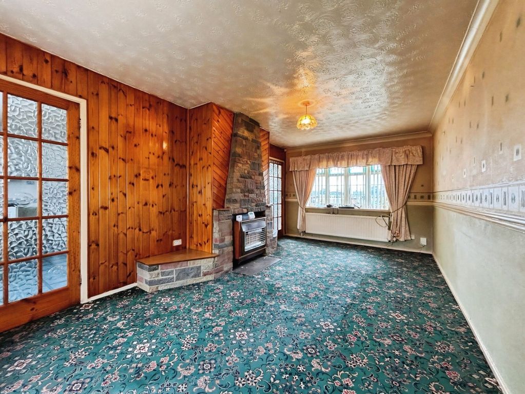 Property photo 2 of 15 4730561