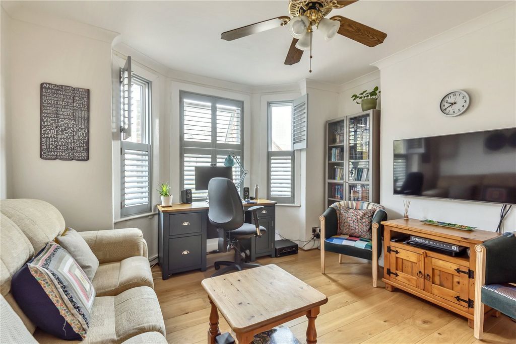 Property photo 1 of 15 Picture No. 05