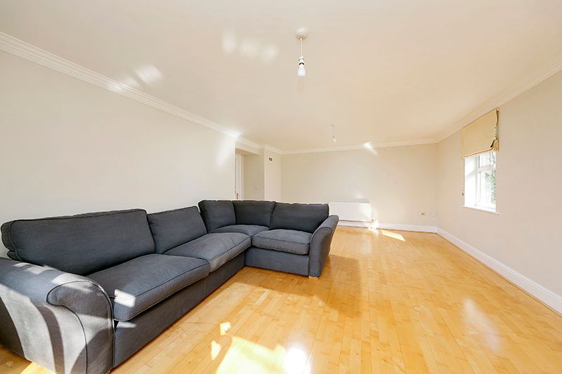 Property photo 3 of 9