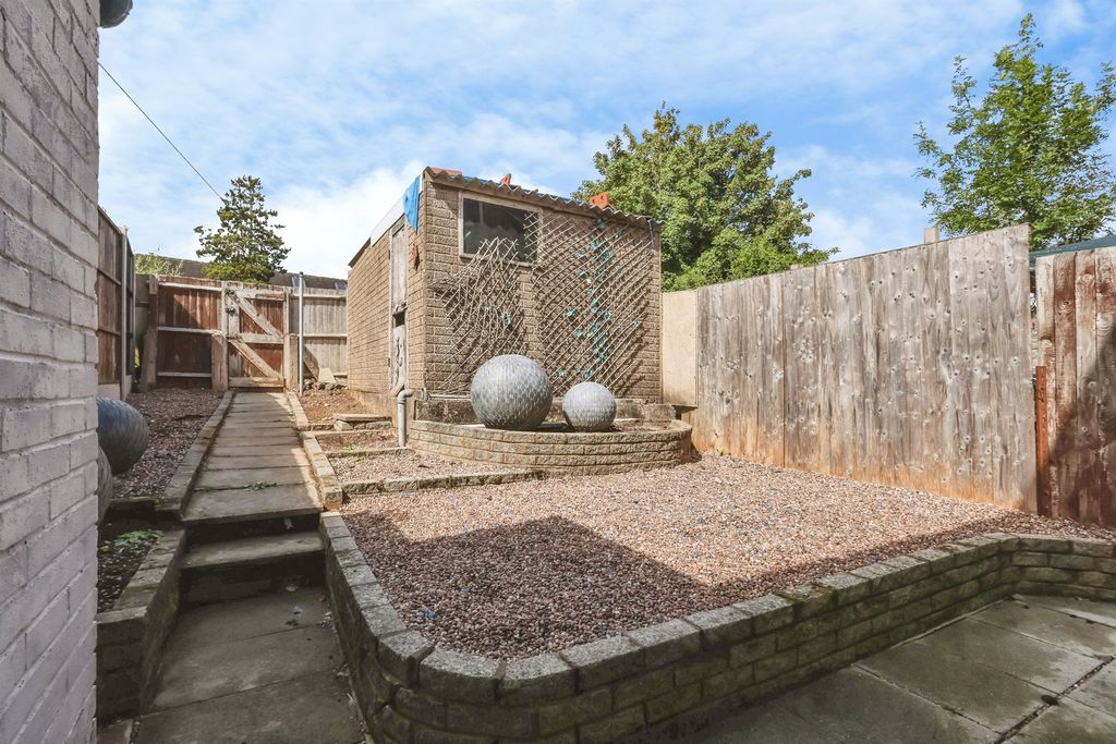 Property photo 3 of 16