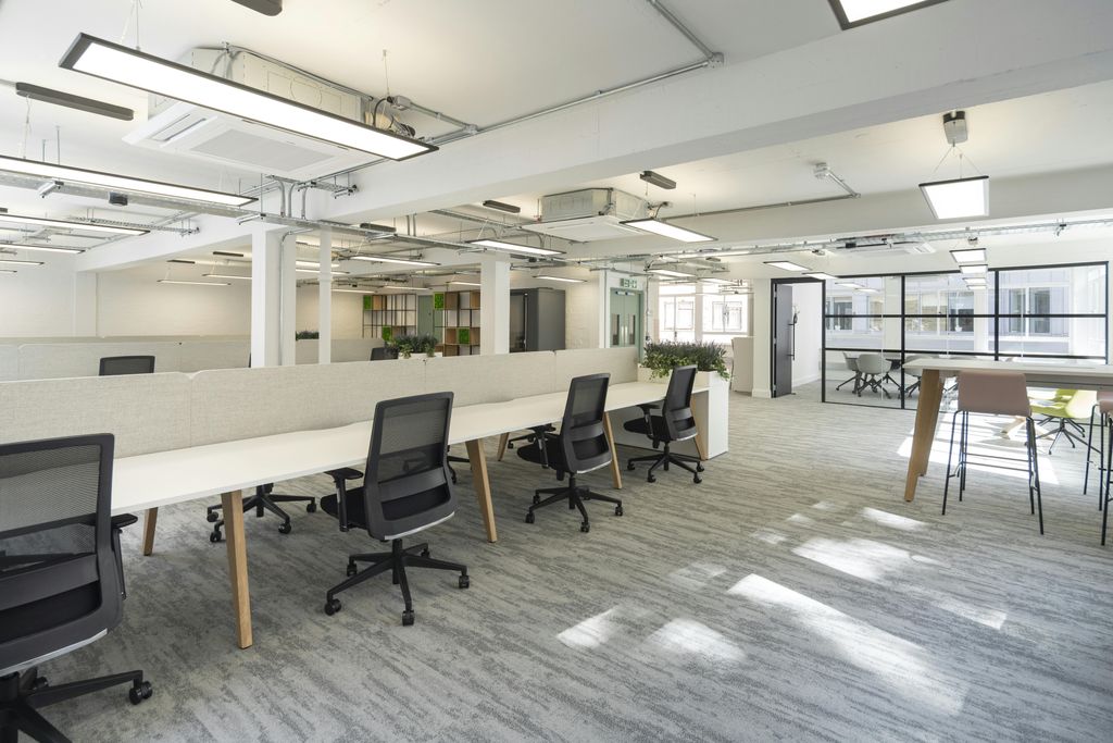 Property photo 3 of 39 MC41755605Hr.Jpg