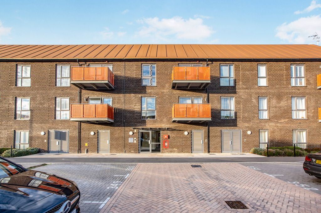 Property photo 3 of 18