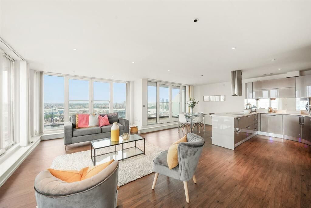 Property photo 1 of 3