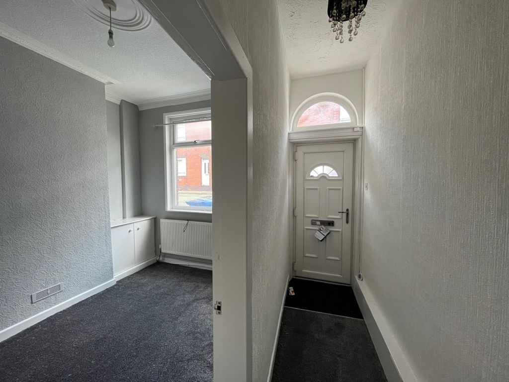 Property photo 2 of 9 Image