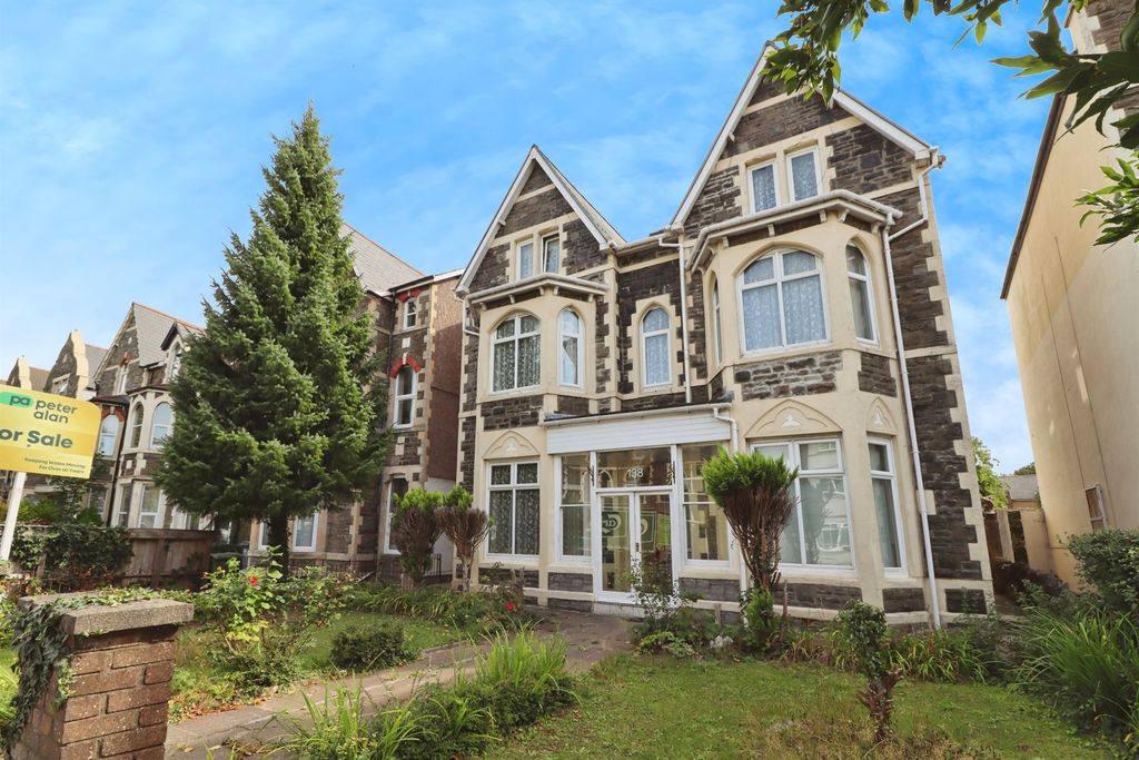 Property photo 1 of 35