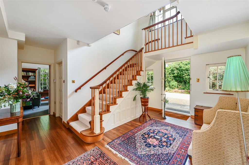 Property photo 2 of 42