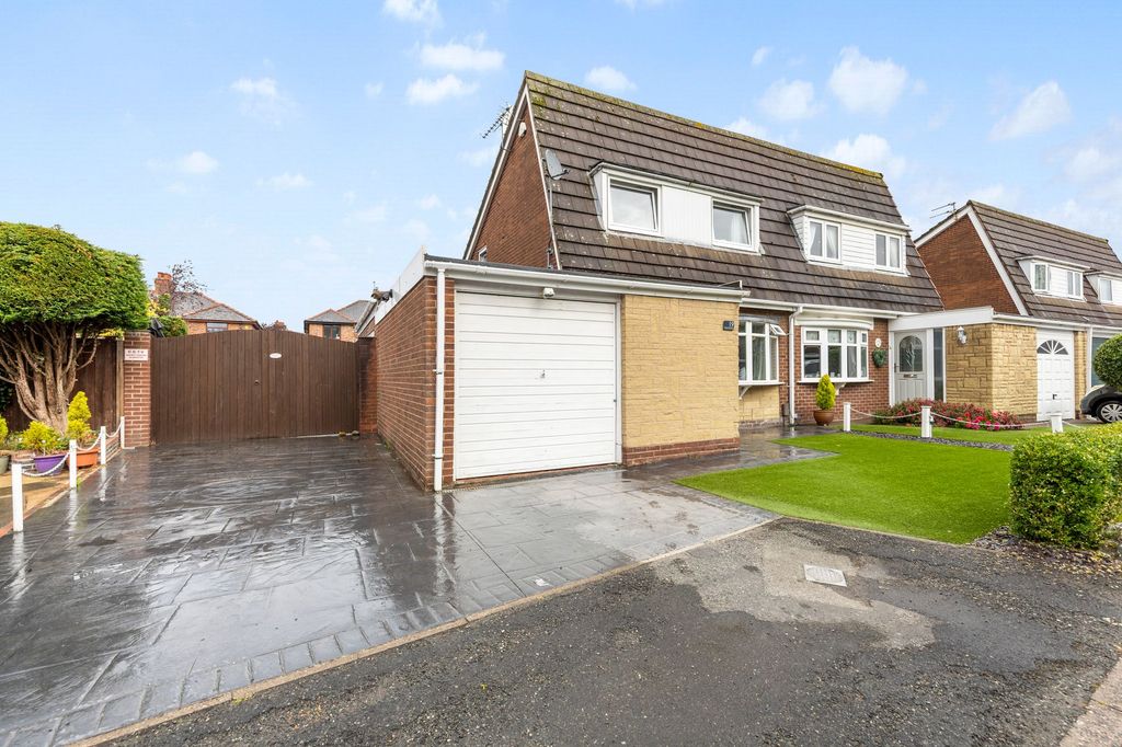 Property photo 1 of 25