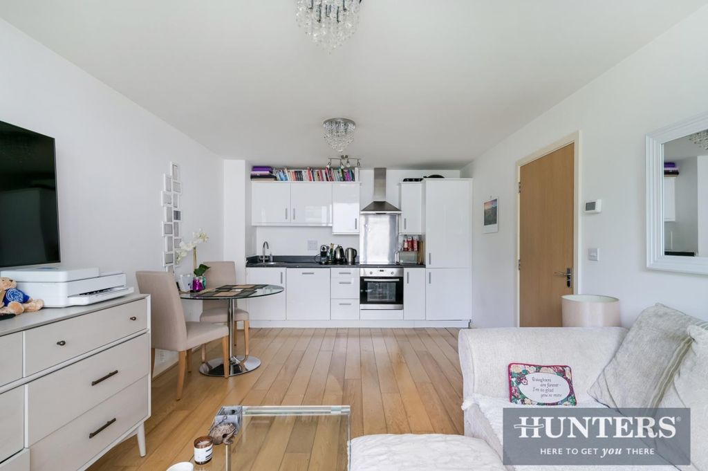 Property photo 3 of 12 Simmonds House-19.Jpg