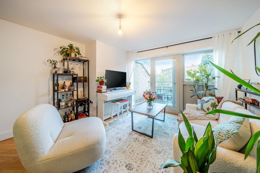 Property photo 2 of 14 Picture No. 03