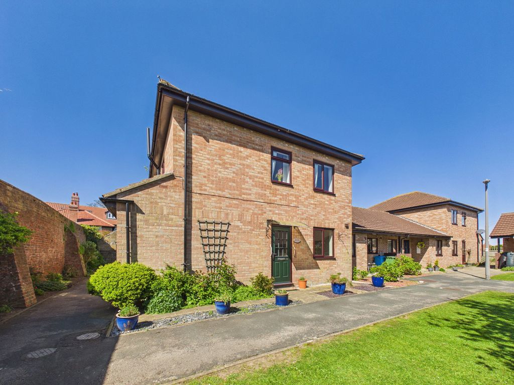 Property photo 1 of 16