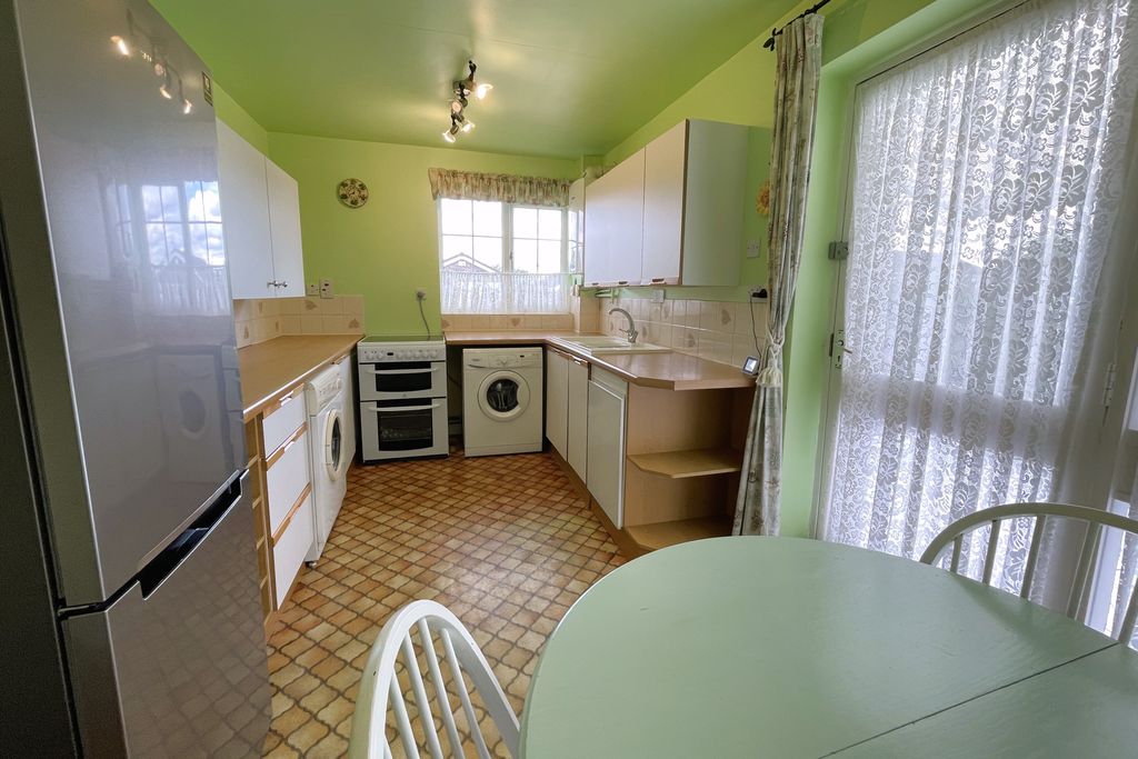 Property photo 2 of 20 6