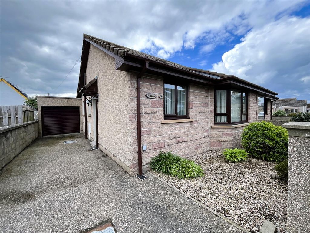 Property photo 1 of 14 4 Farquhar Street Hopeman