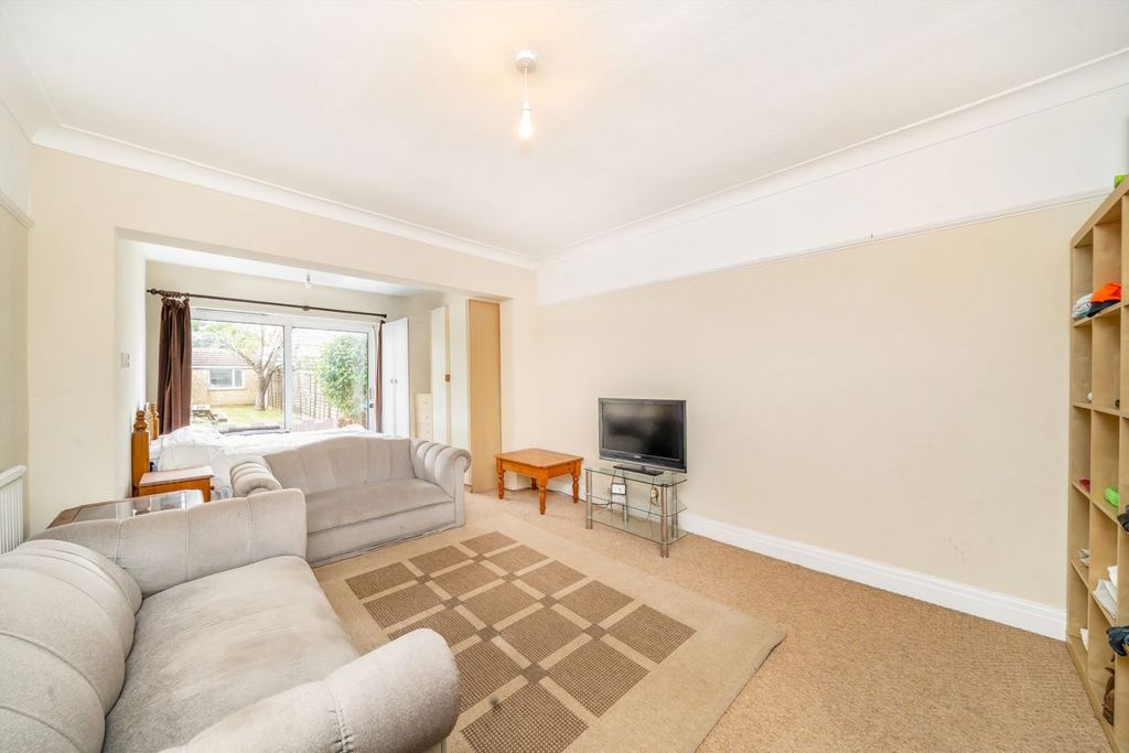 Property photo 2 of 7