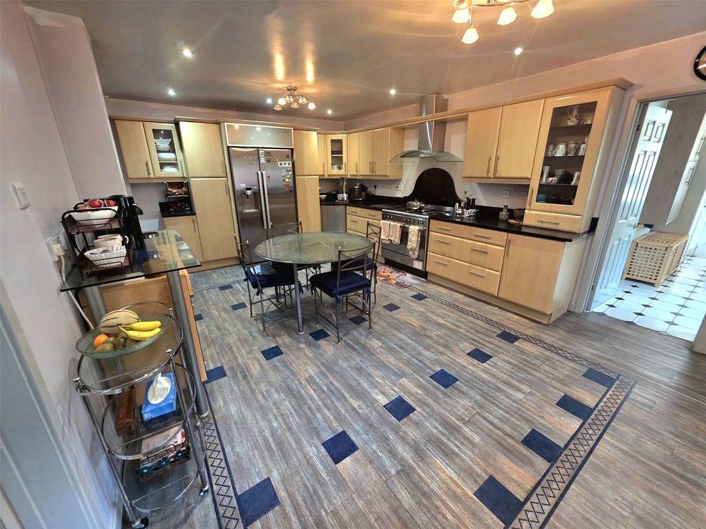 Property photo 3 of 31 Picture No. 69