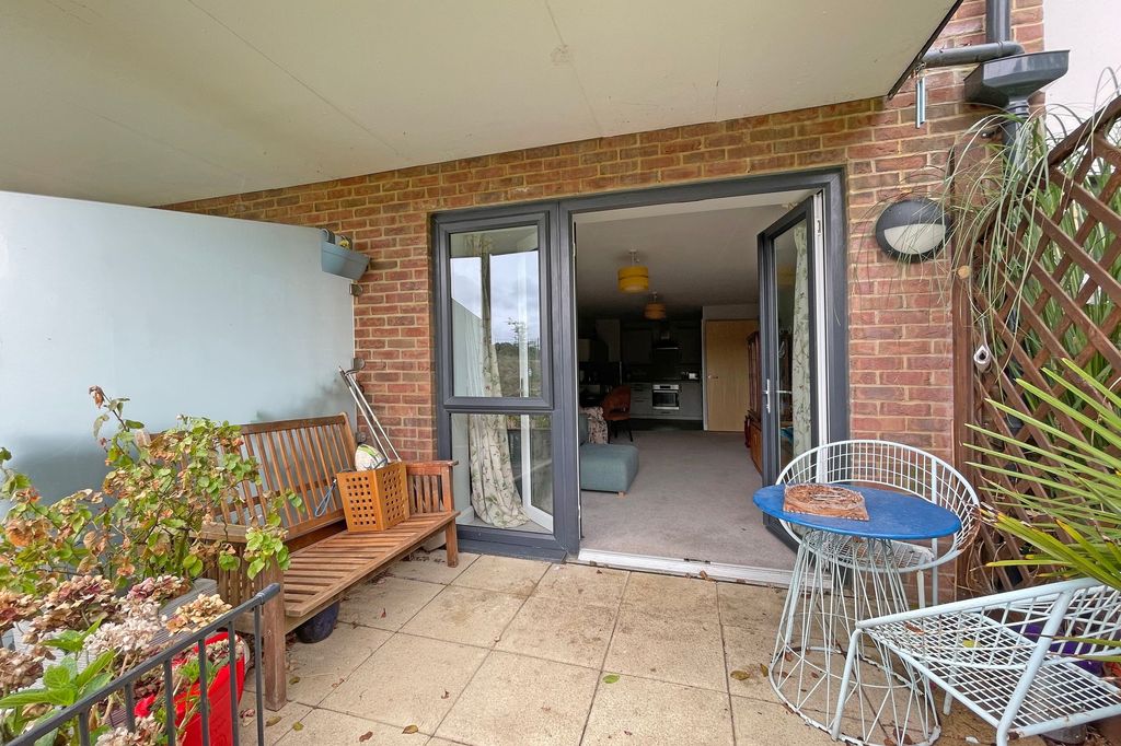 Property photo 2 of 30