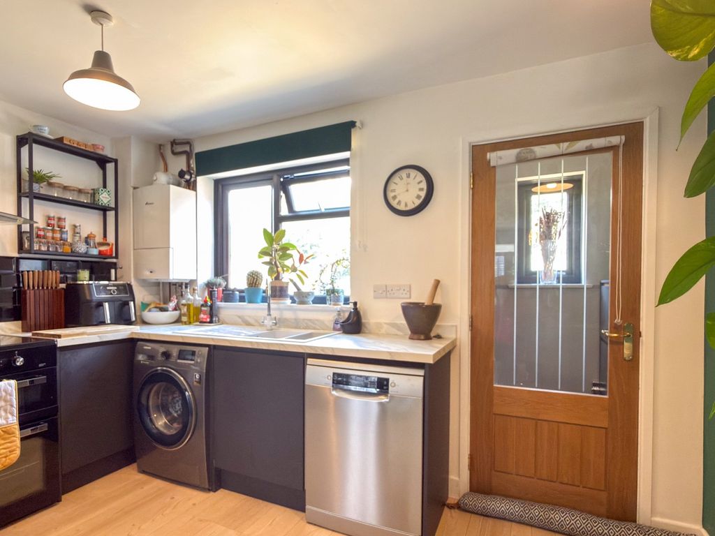 Property photo 3 of 14 5304636