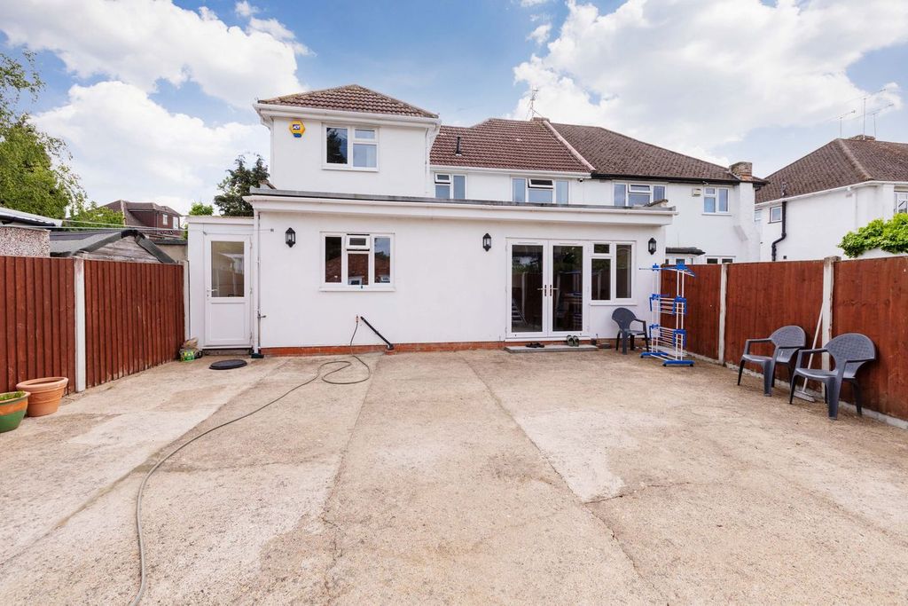 Property photo 2 of 18