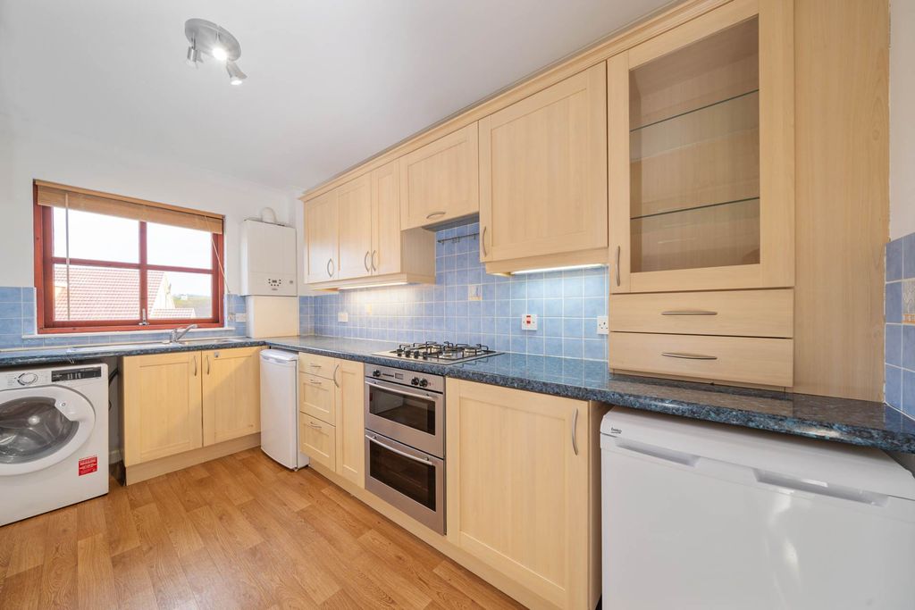 Property photo 3 of 13