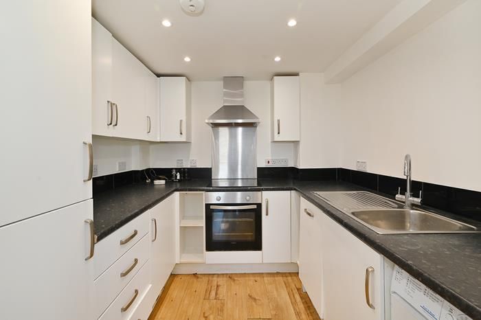 Property photo 3 of 13 Kitchen