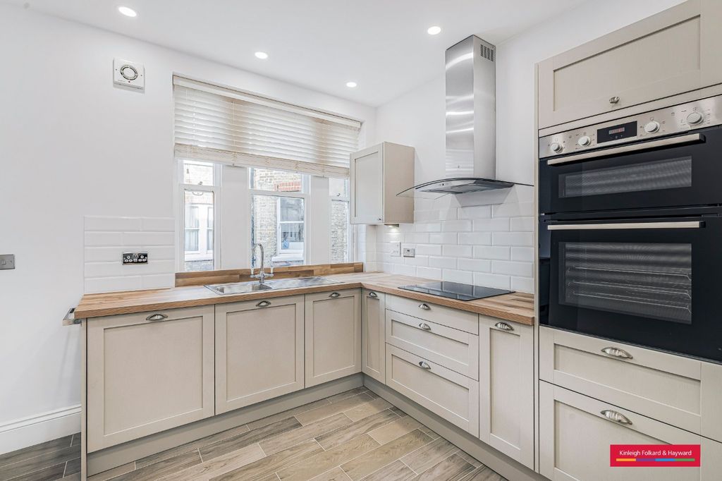 Property photo 1 of 18 Picture No. 17