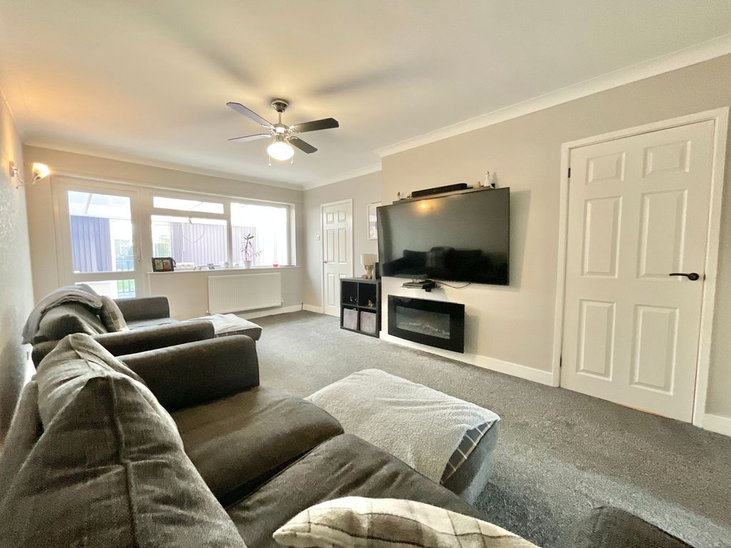 Property photo 2 of 30