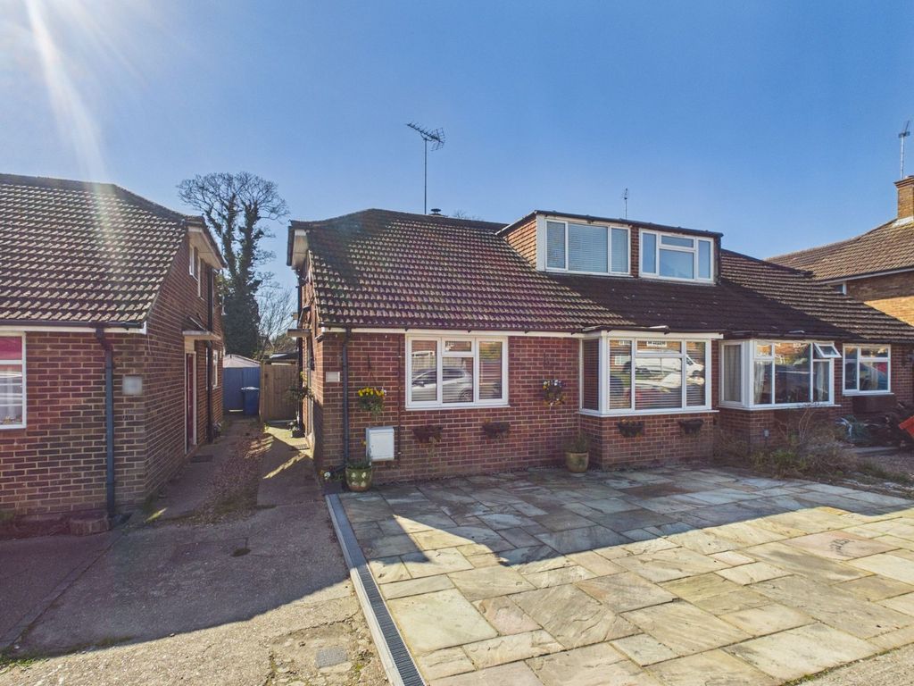 Property photo 1 of 20 Front