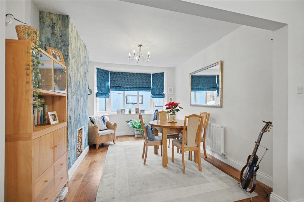 Property photo 2 of 27 Extended Living/Dining Room