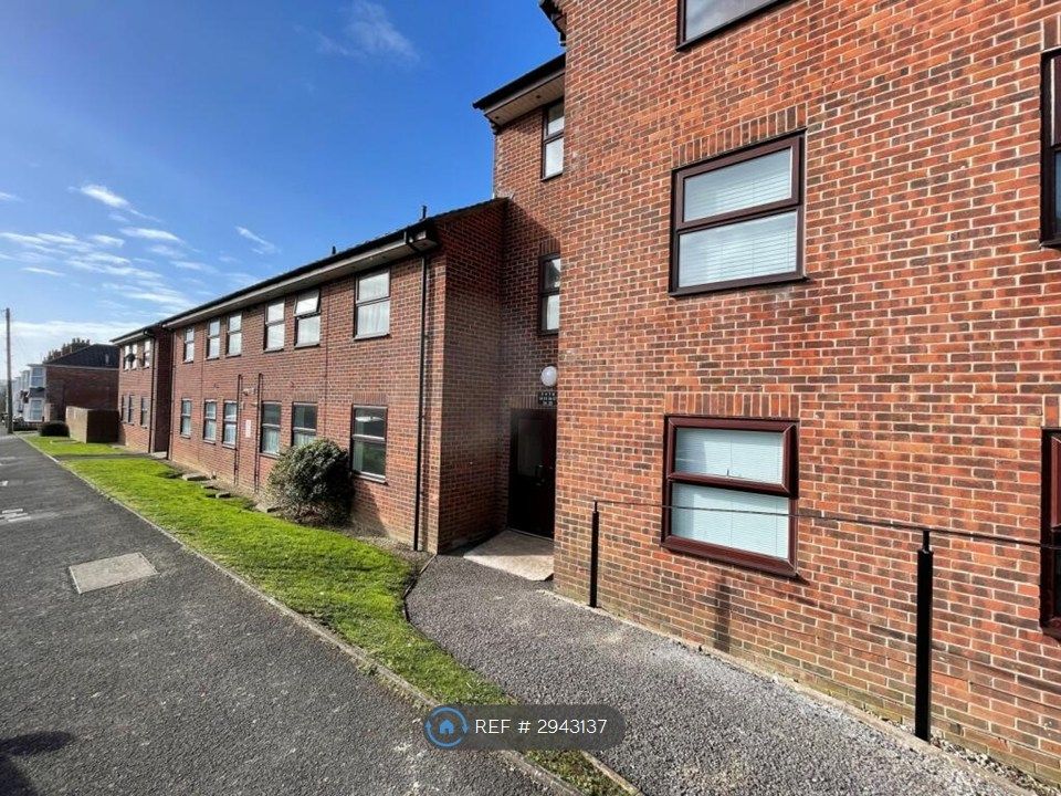 Property photo 1 of 6 Ground Floor Flat