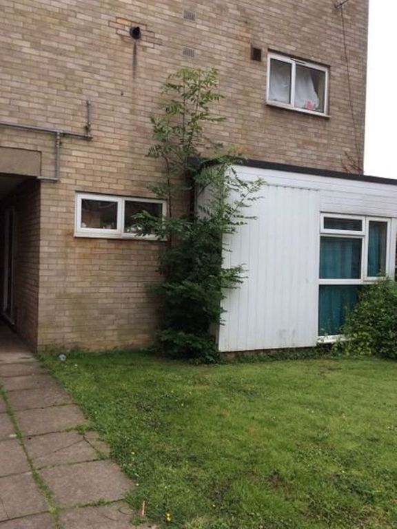 Property photo 1 of 3