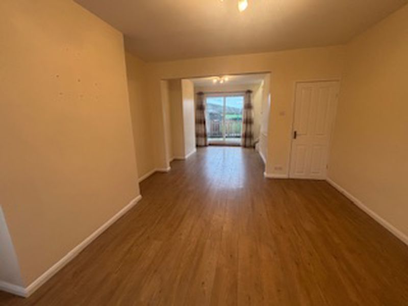 Property photo 3 of 8 Photo 5