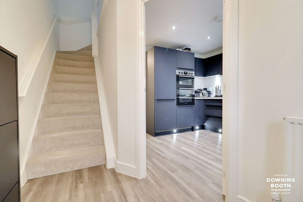 Property photo 3 of 22