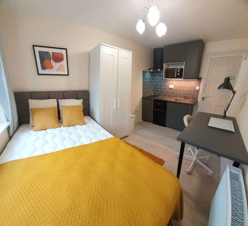 Property photo 1 of 5