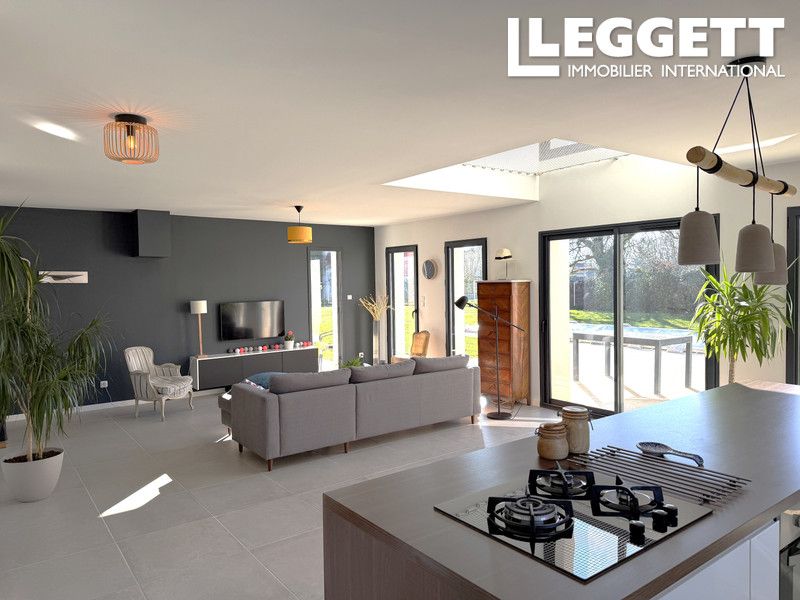 Property photo 3 of 10